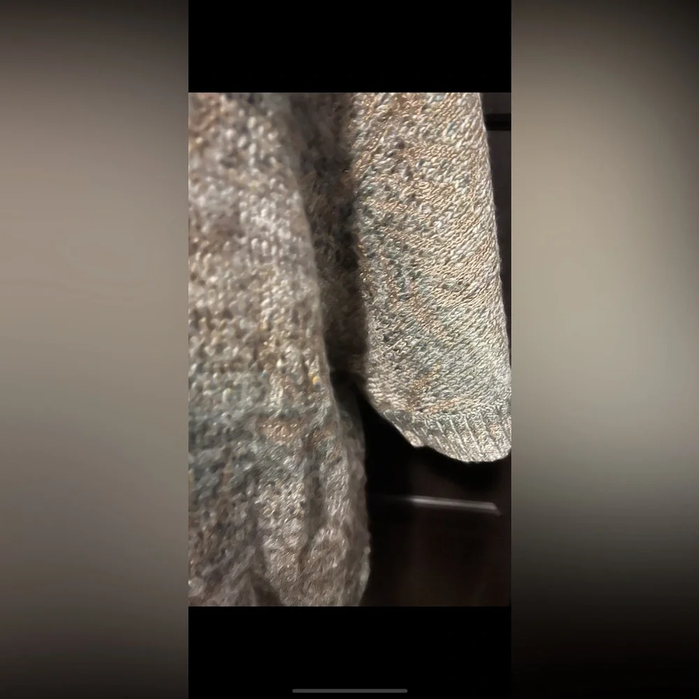 Sweater - Picture 2 of 4